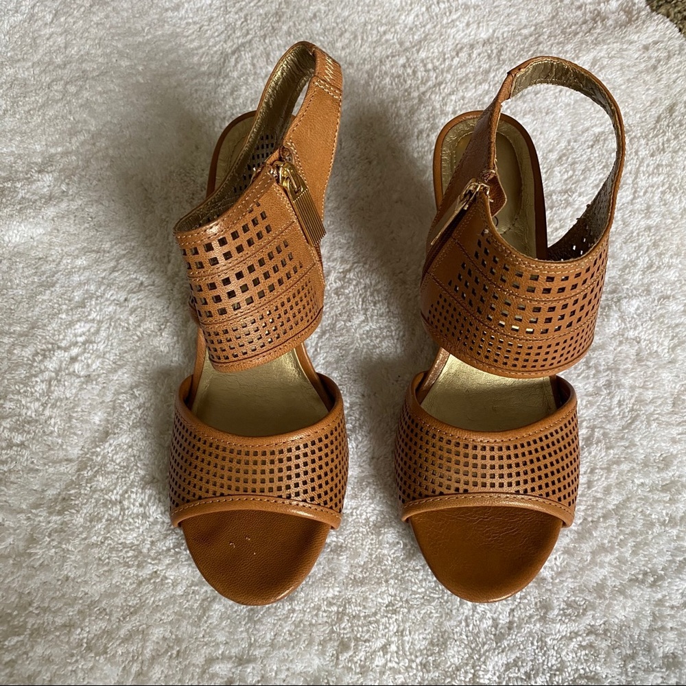 Me Too Brown Leather Sandals - Picture 3 of 13